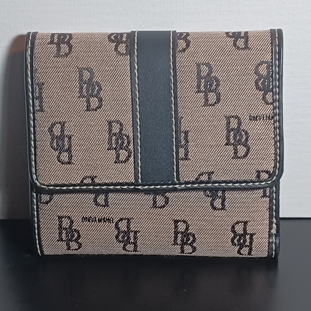 BB trifold wallet black and grey